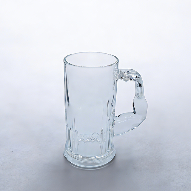 590 ml Bierkrug mit muskulösem Armgriff, kreatives Bargeschirr-Glas